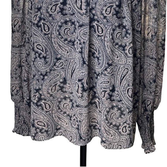 Cinq á Sept Stephanie Paisley Smocked Blouse sze M - Picture 11 of 16